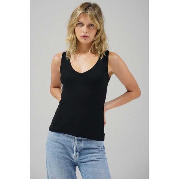 LNA Clothing Tops - LNA Ribbed V-Neck Tank Top Sleeveless Knit Black Size M